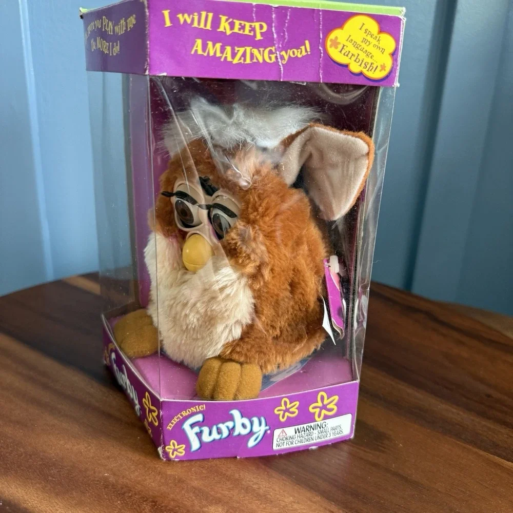 1999 Tiger Electronics Furby 70-800 Coffee Cream White Mohawk Brown Eyes Box